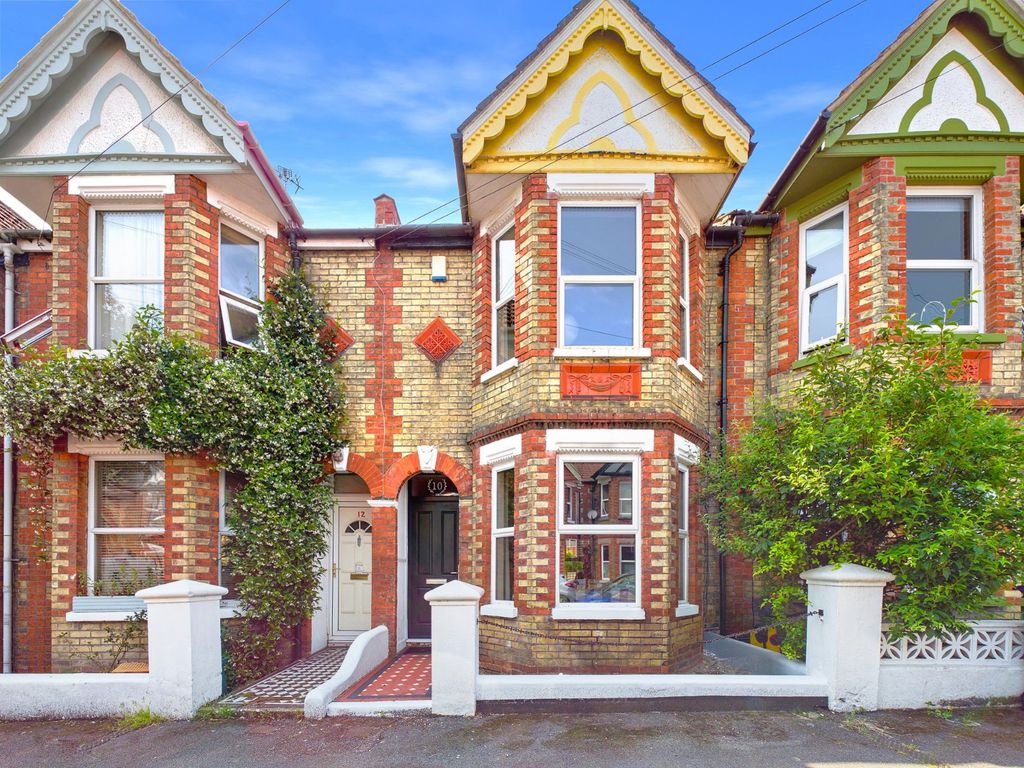 Property photo 1 of 18 Frontage