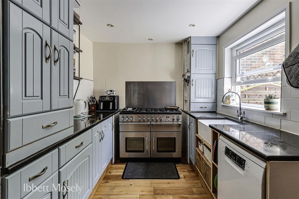 Property photo 3 of 11 9 Kitchen Area.Jpg