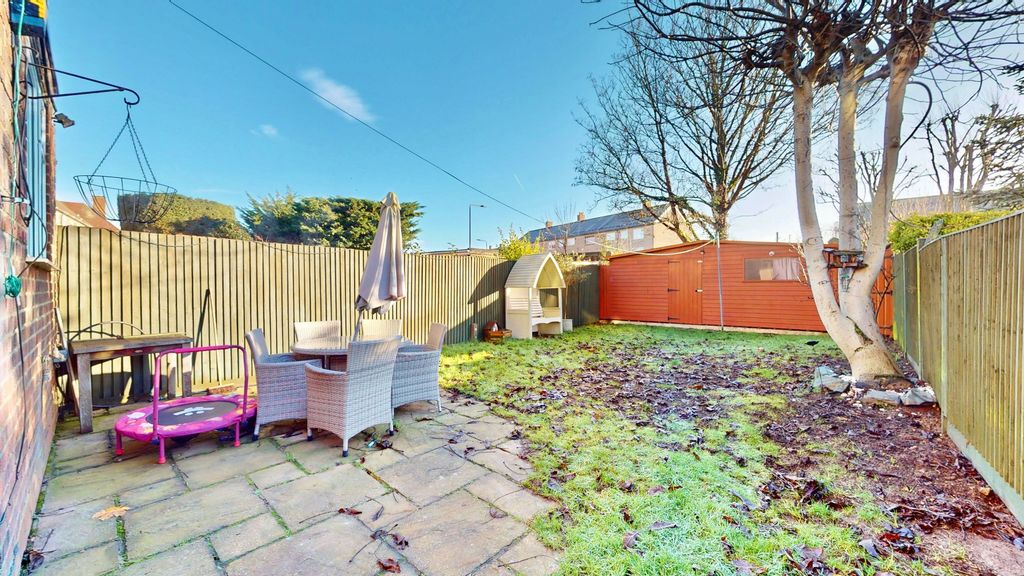 Property photo 3 of 31