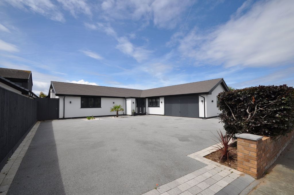 Property photo 1 of 39