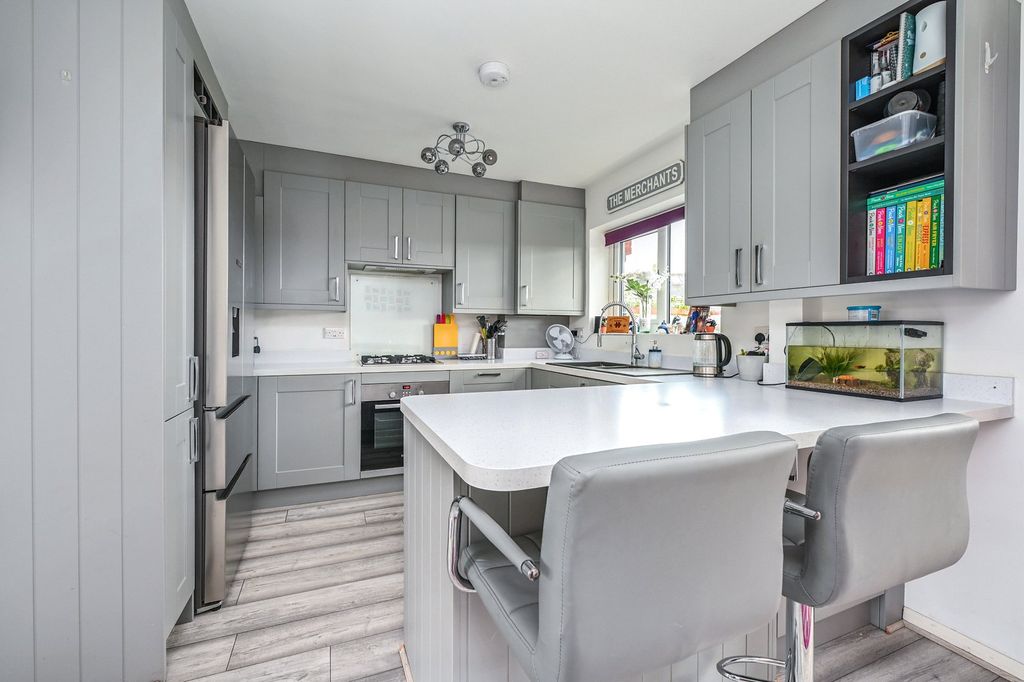 Property photo 2 of 11 Picture No. 10