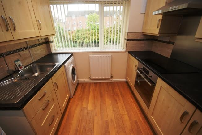 Property photo 3 of 6 Kitchen