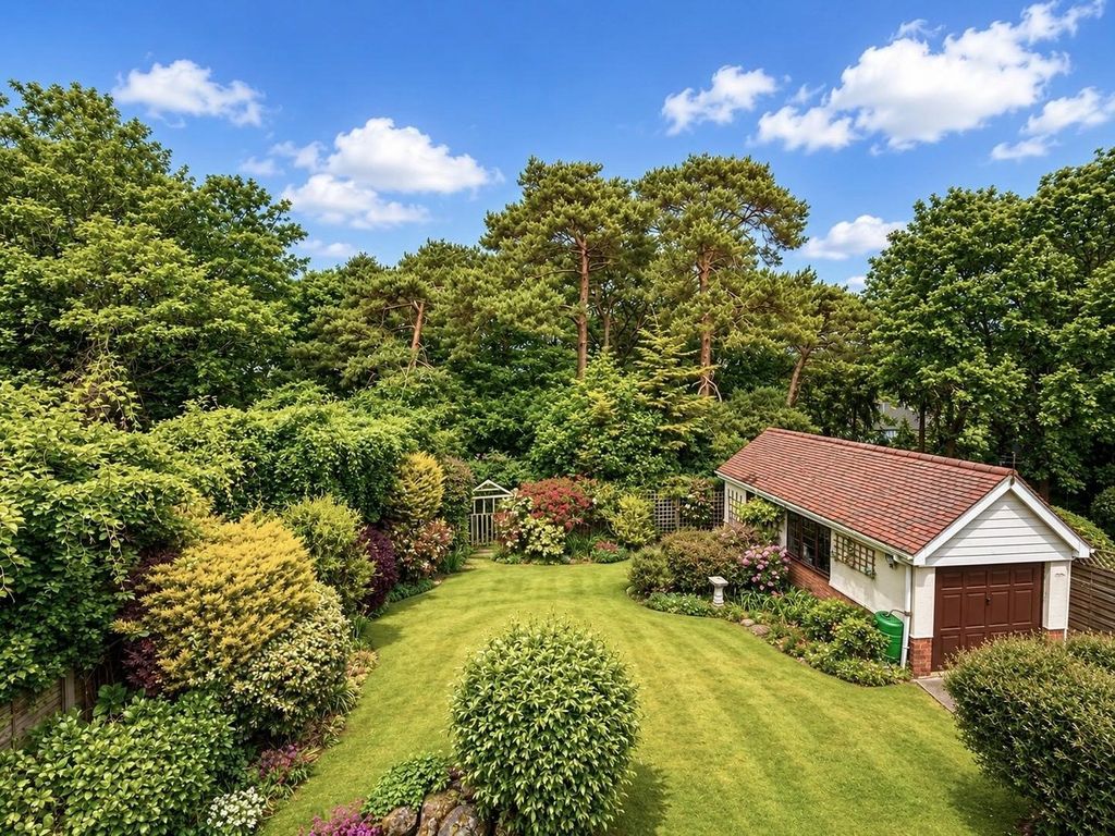 Property photo 2 of 31