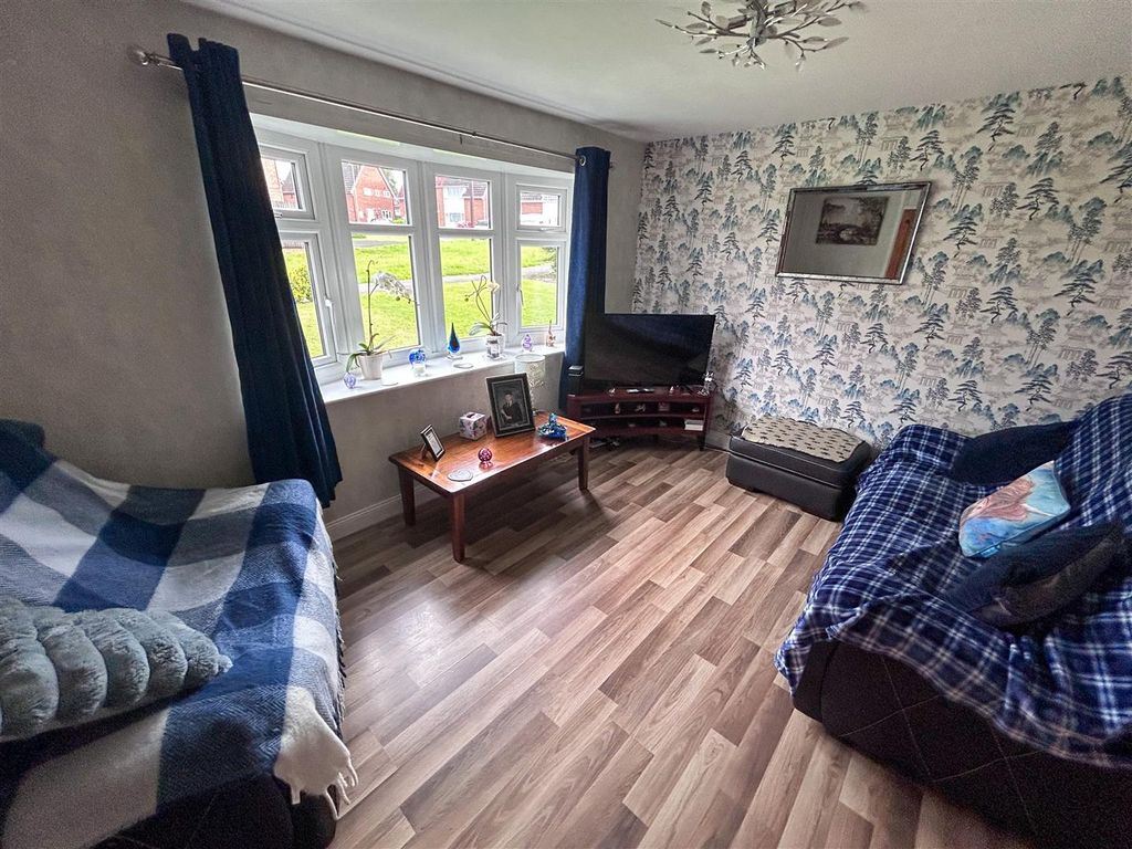 Property photo 2 of 21