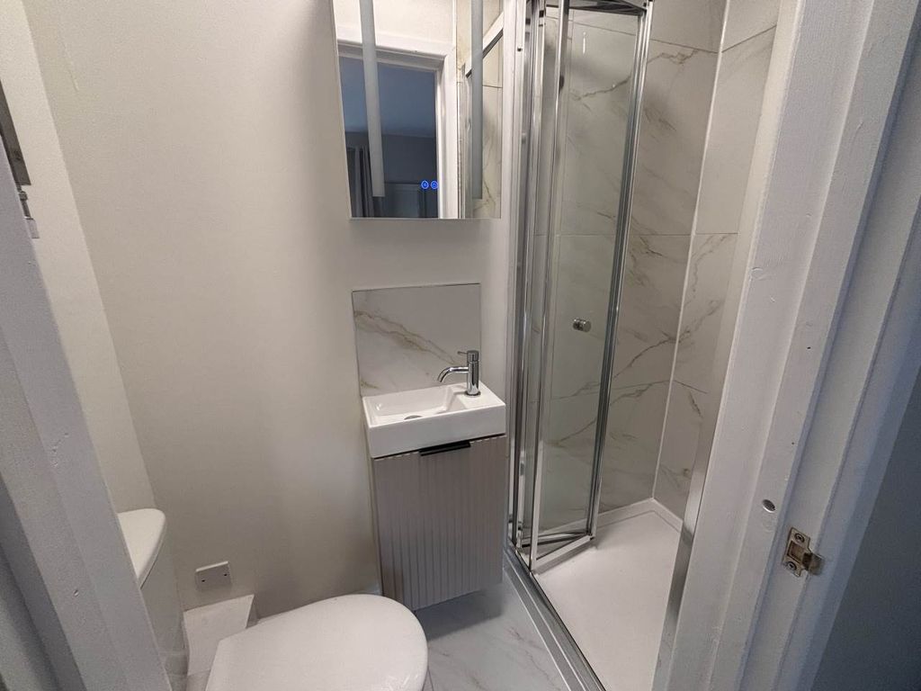 Property photo 3 of 8 Img_3580