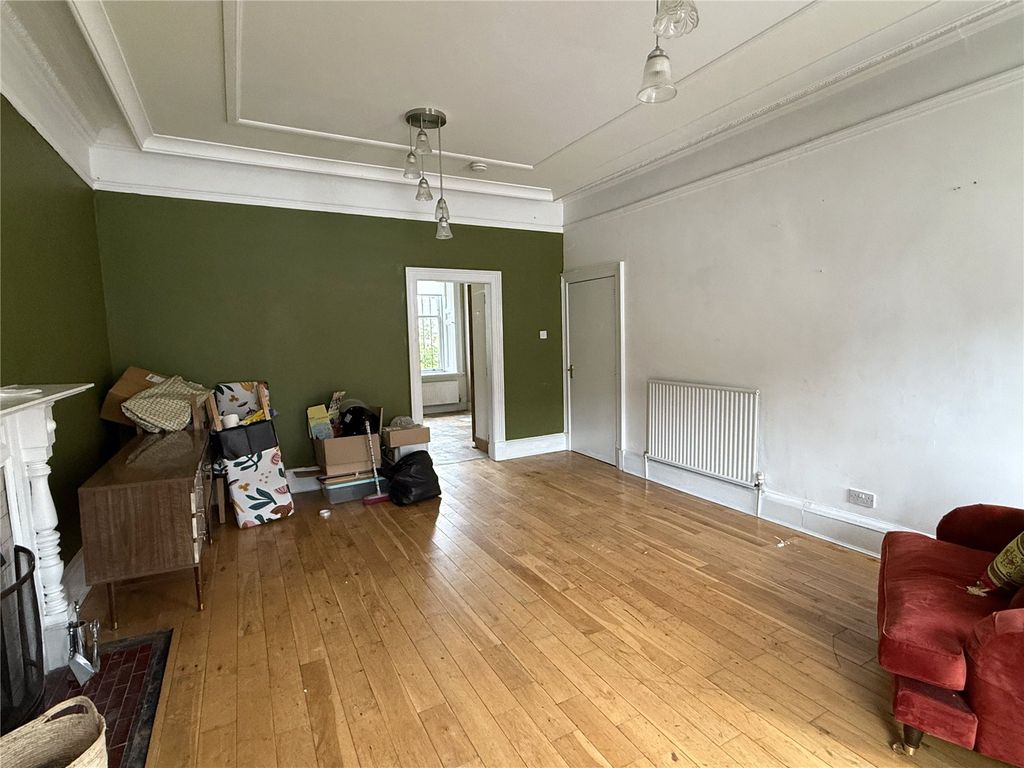 Property photo 3 of 19 Picture No. 09