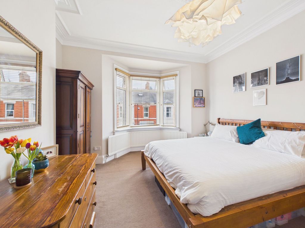 Property photo 3 of 10 Bedroom One