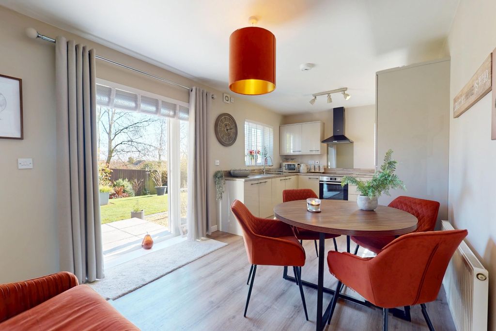 Property photo 2 of 24 5005811