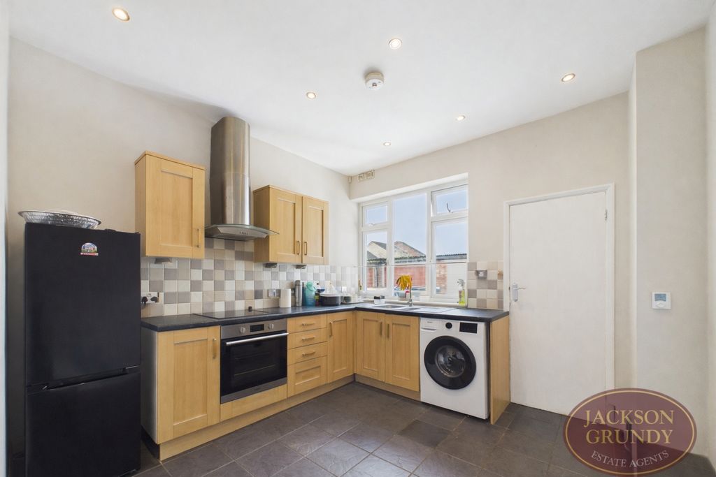 Property photo 2 of 10 East Street