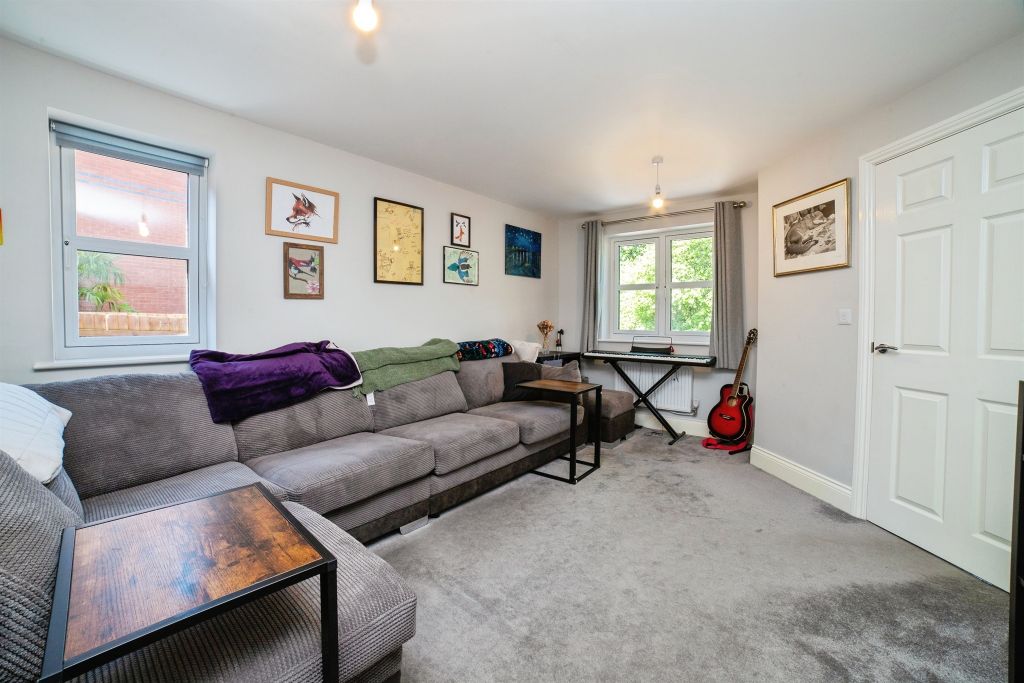 Property photo 2 of 20