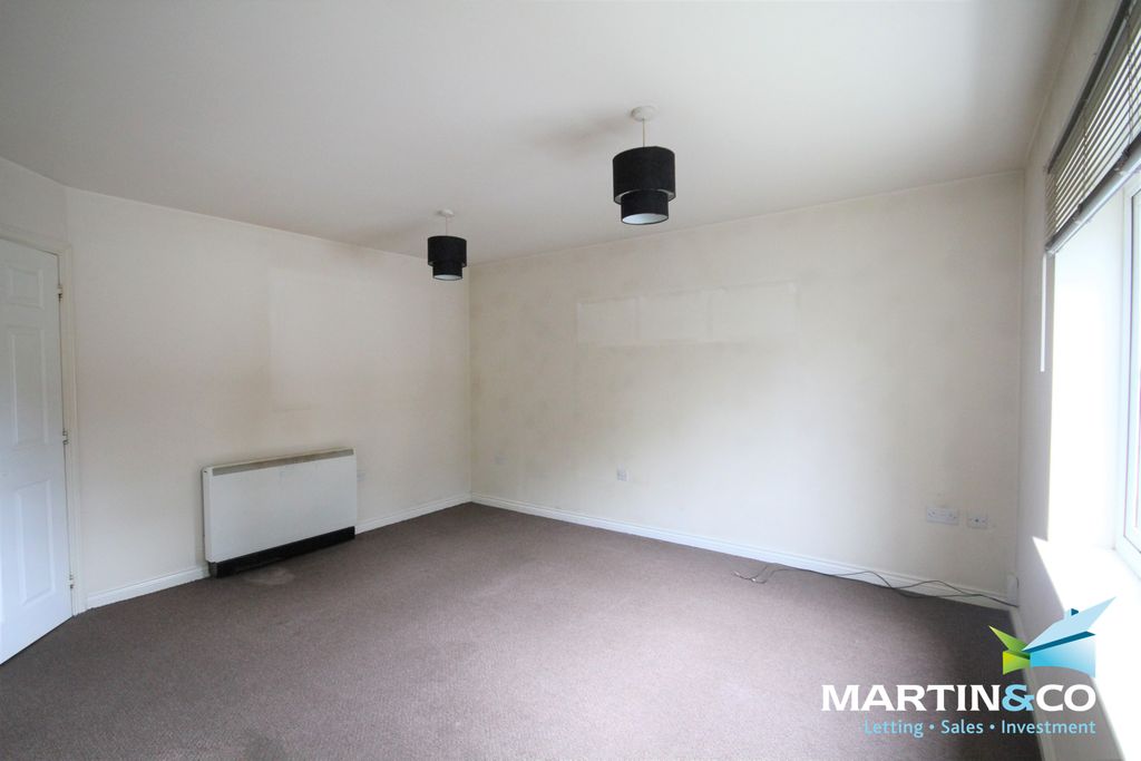 Property photo 3 of 6
