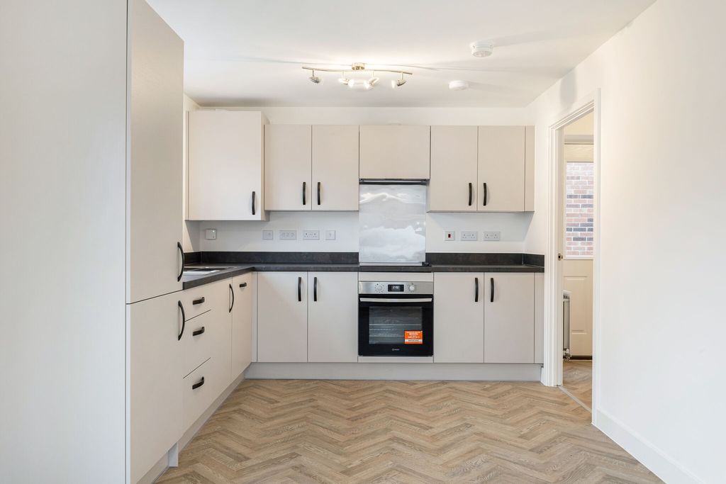 Property photo 3 of 11 Photo