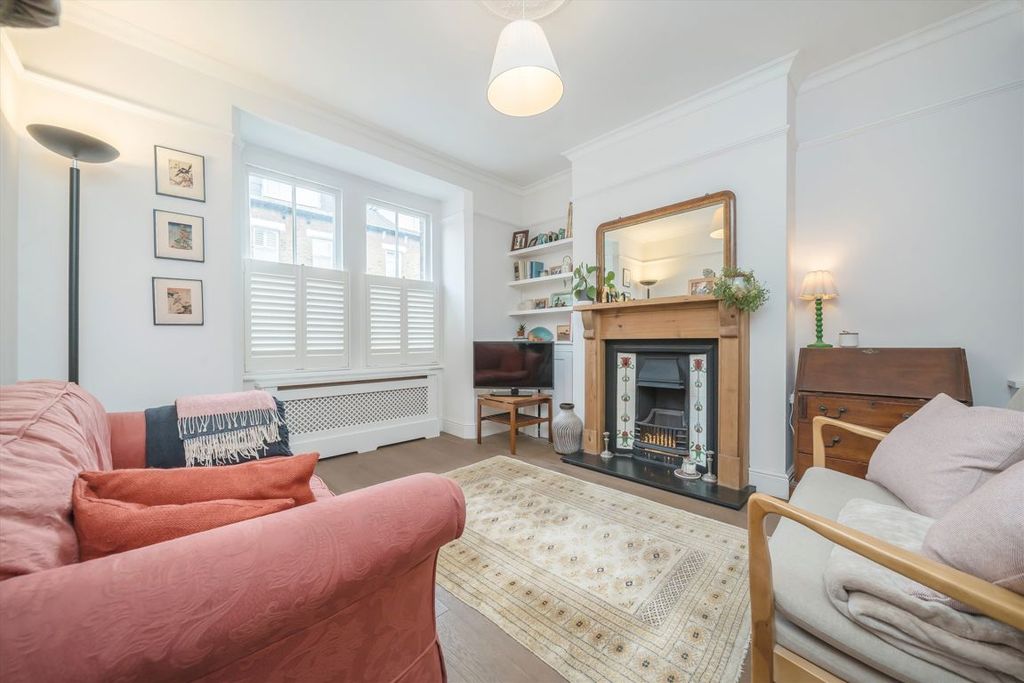 Property photo 2 of 7