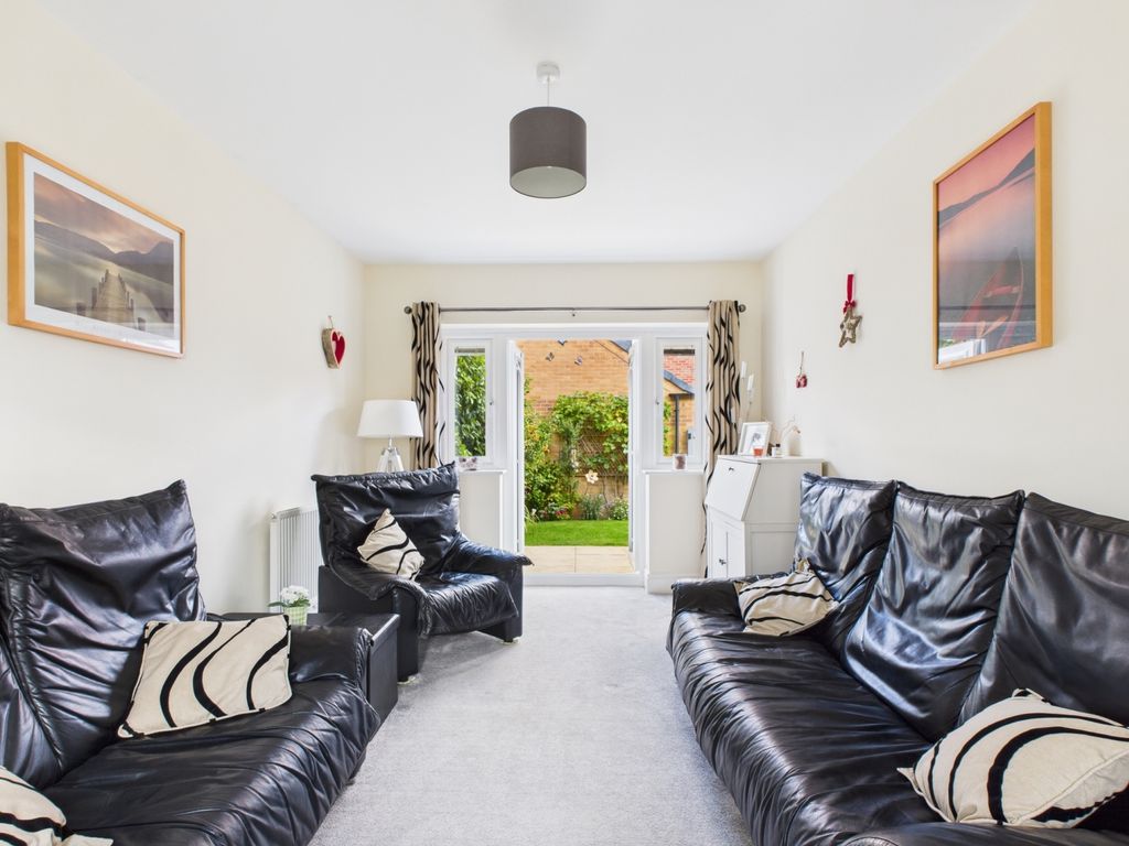 Property photo 3 of 12 Cam02313G0-Pr0098-Still018