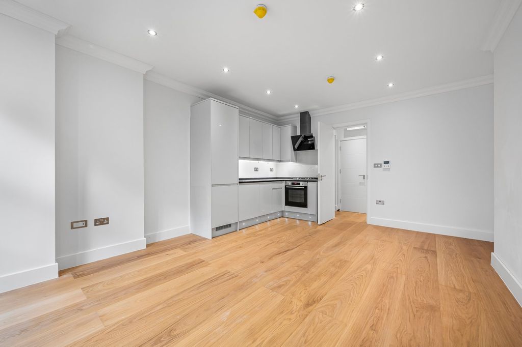 Property photo 3 of 8 Picture No. 07