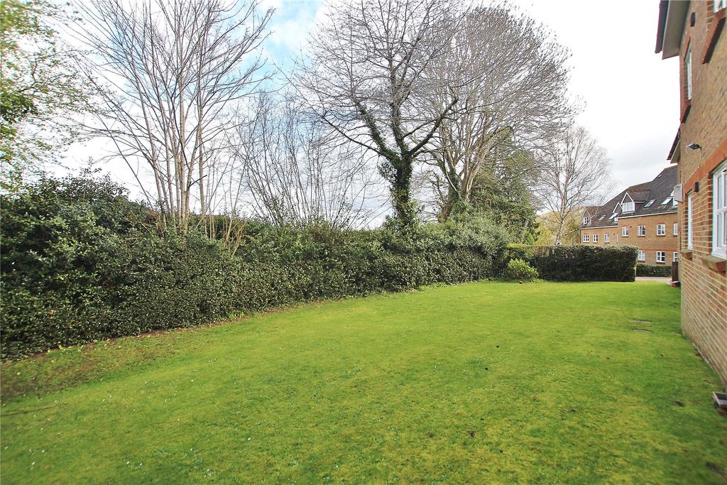 Property photo 3 of 12 Picture No. 15