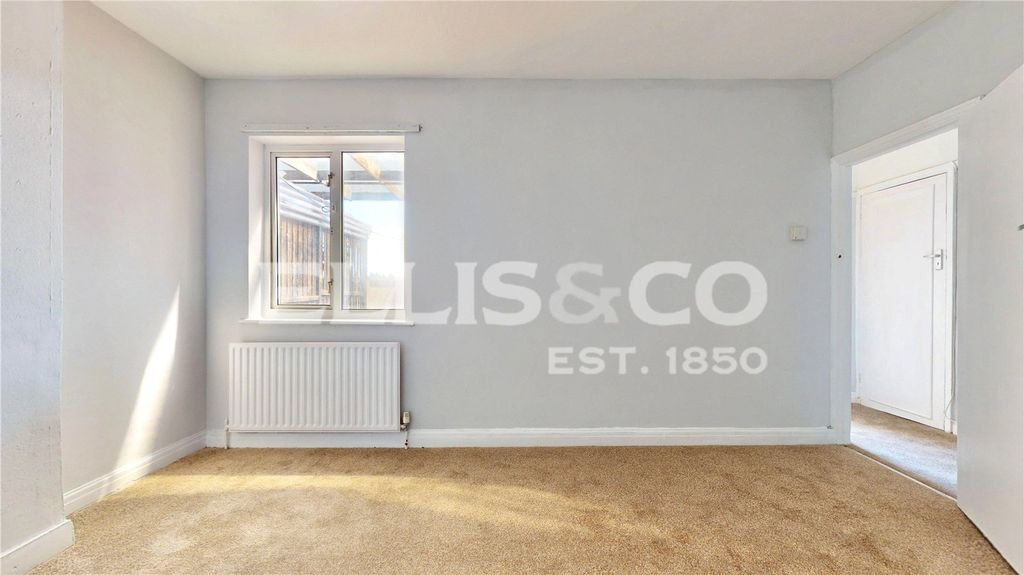Property photo 3 of 19 Picture No. 15