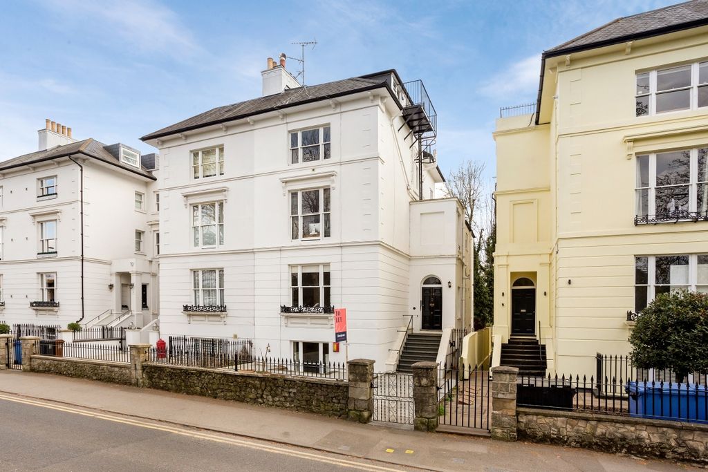 Property photo 1 of 1