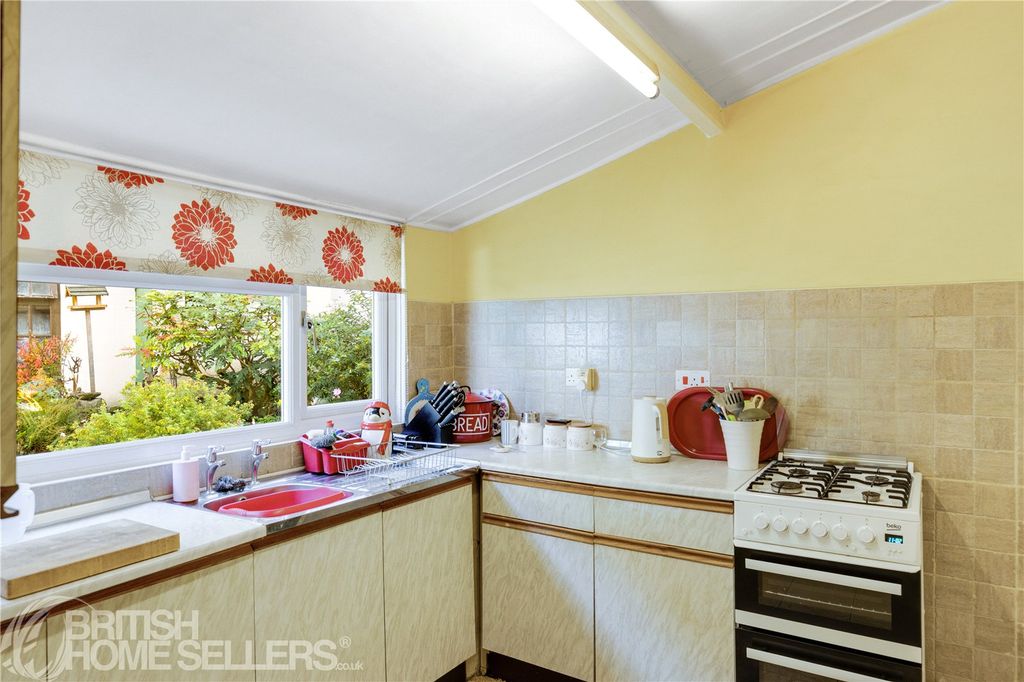 Property photo 2 of 19 Picture No. 14