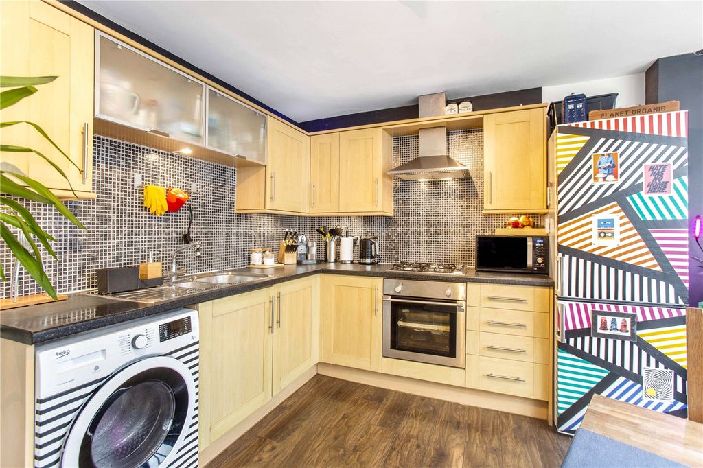 Property photo 2 of 16 Picture No. 04