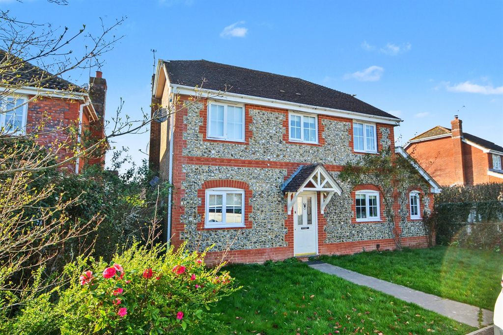 Property photo 1 of 16 (Main)