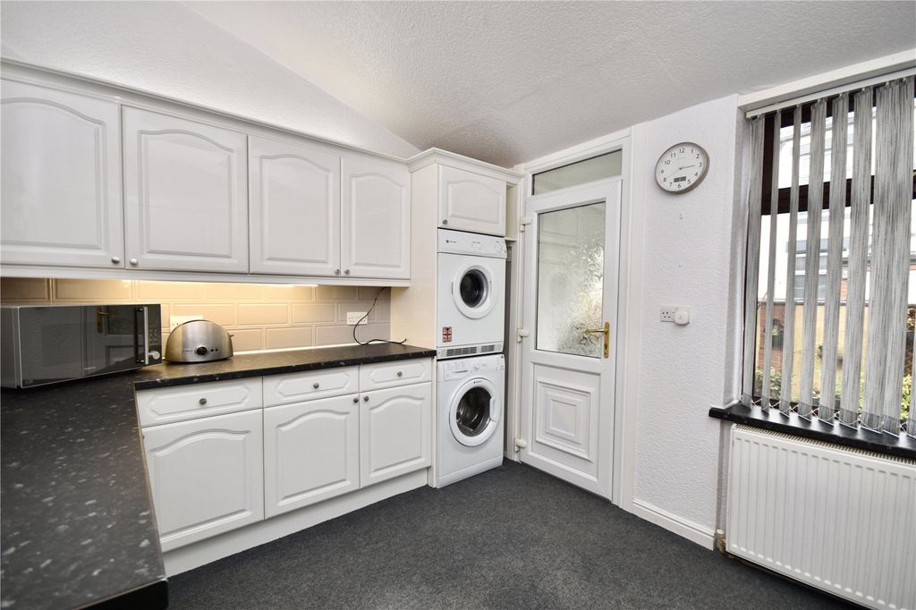 Property photo 3 of 14 Picture No. 05