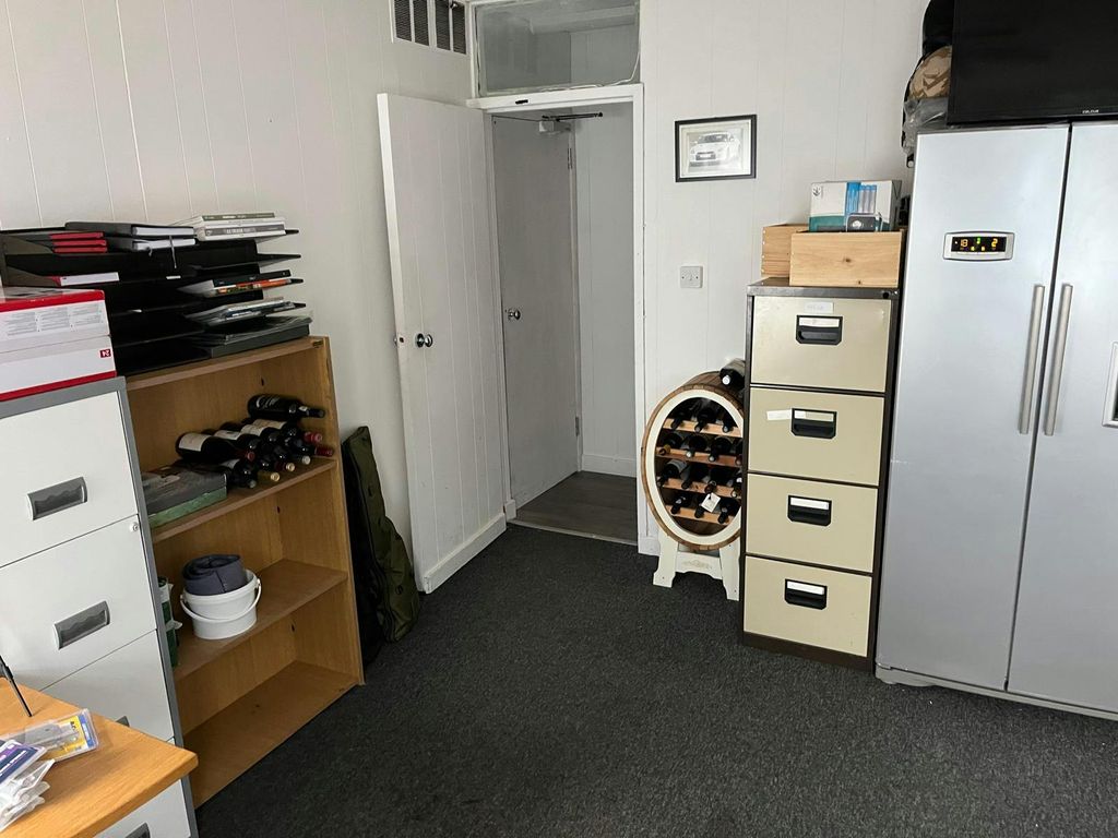 Property photo 3 of 10 Whatsapp Image 2026-04-01 At 1.18.27 Pm.Jpeg