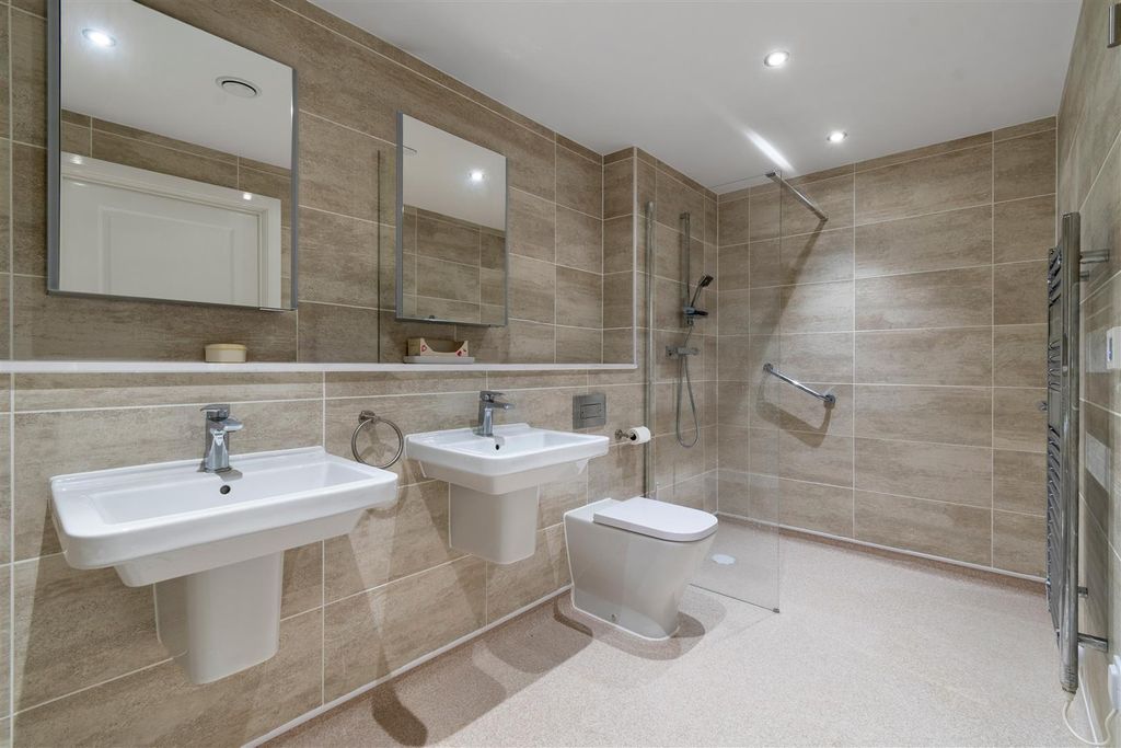 Additional image 15 of 3 bed flat for saleBroadleaf House, Birmingham Road, Sutton Coldfield B72