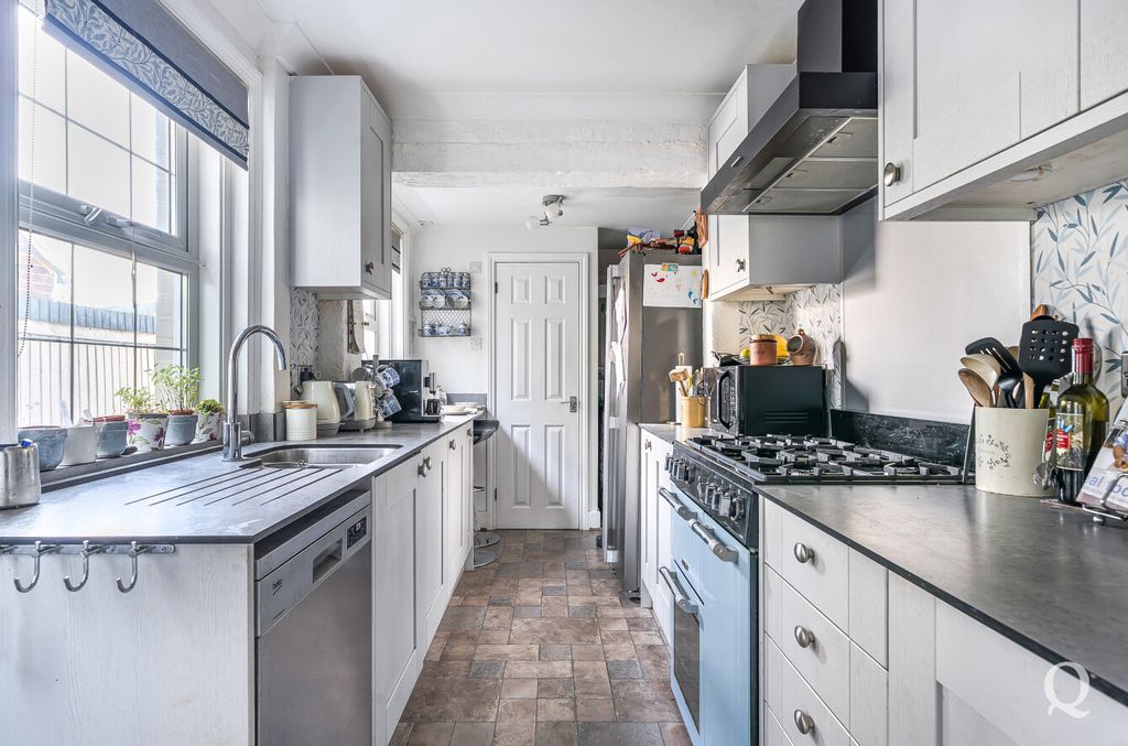 Property photo 2 of 24 60A5ee46-0Fcd-403...