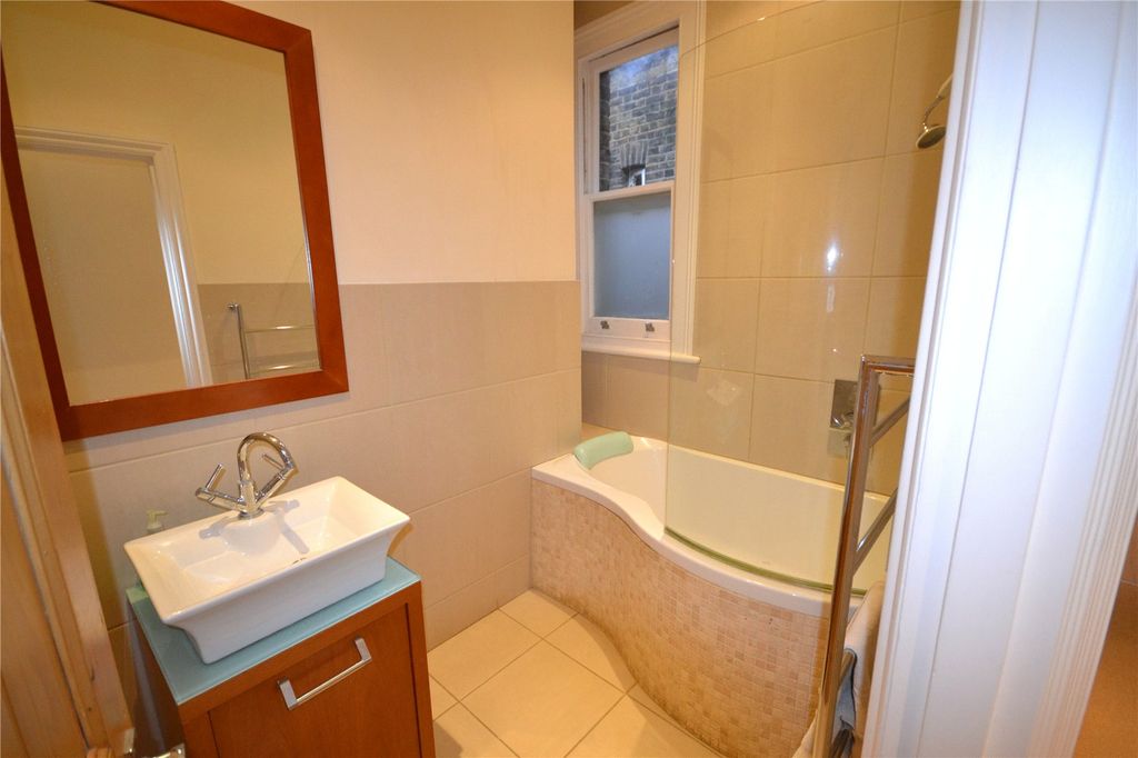 Property photo 3 of 5 Picture No. 04
