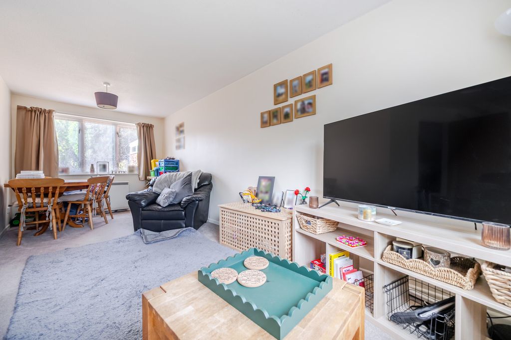 Property photo 3 of 11