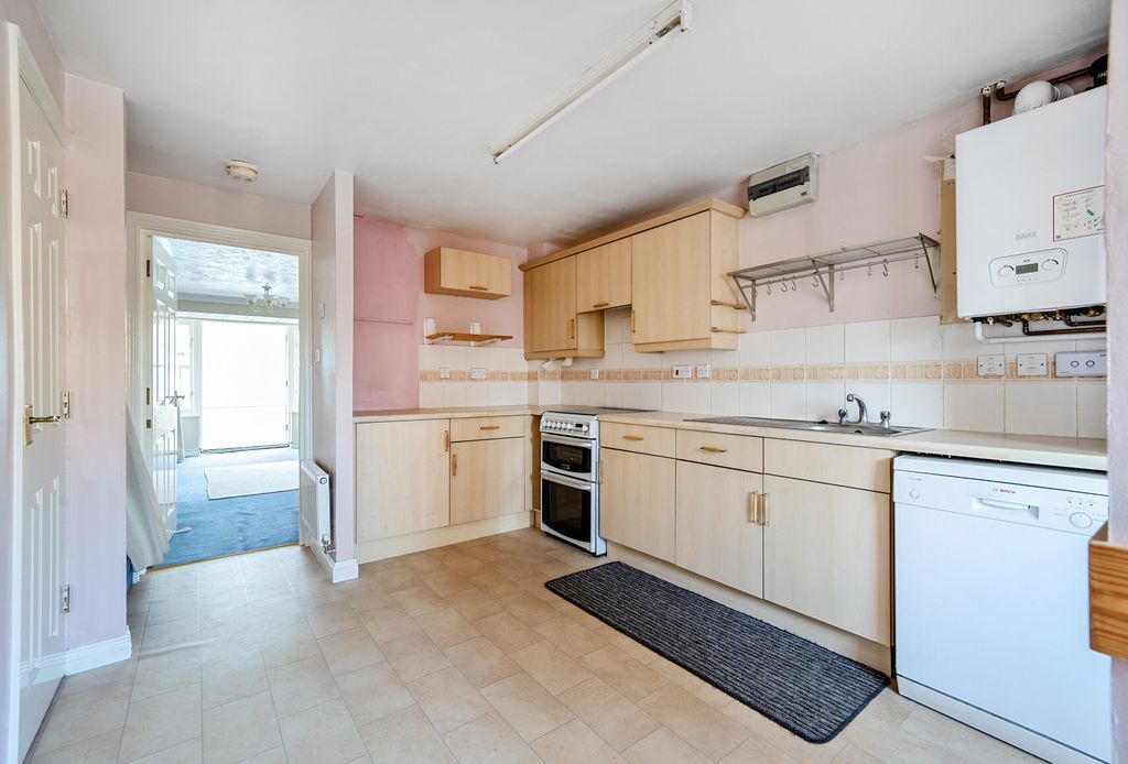 Property photo 3 of 15 1316925-12-685d97...