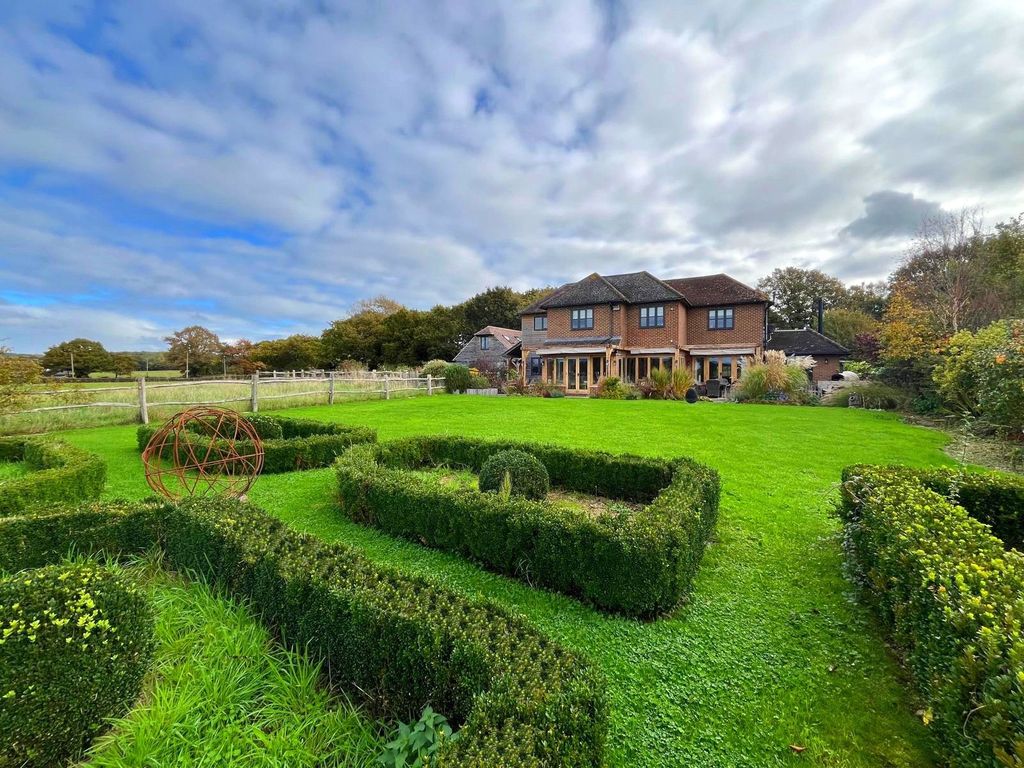 Property photo 1 of 53 Picture No. 84