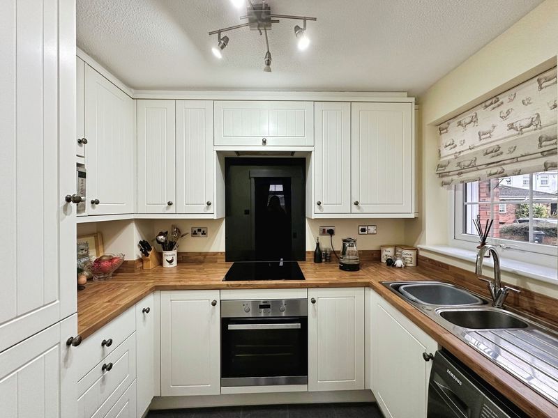 Property photo 2 of 20 Photo 17