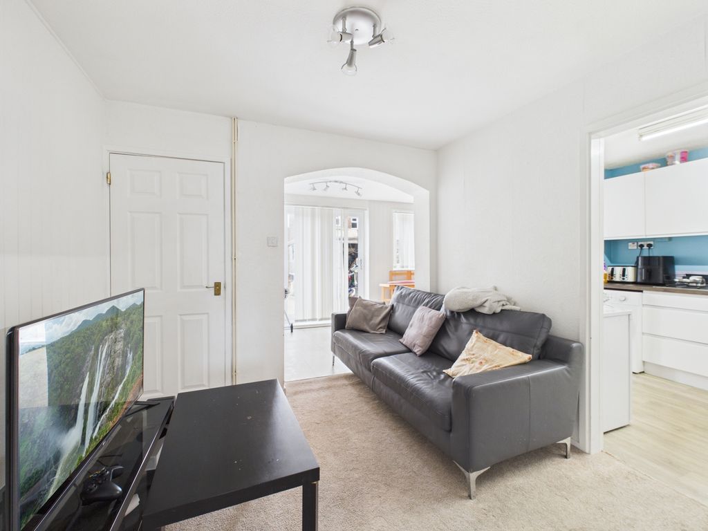 Property photo 2 of 11