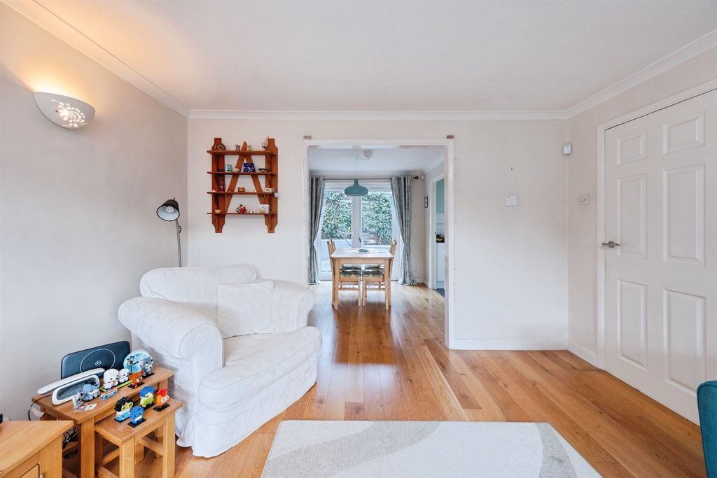 Property photo 3 of 17