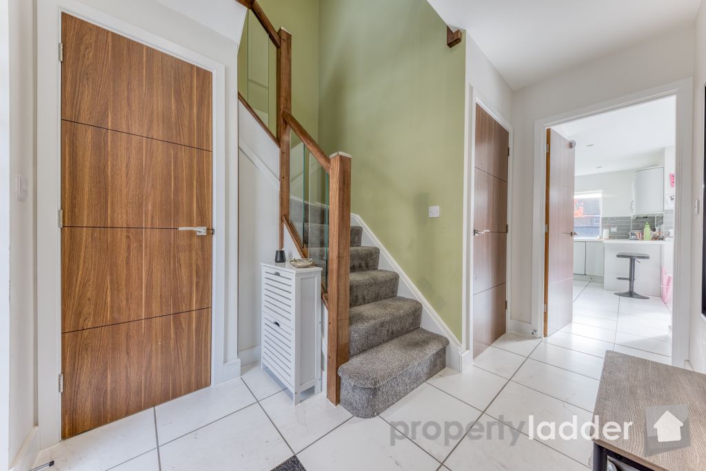 Property photo 2 of 29 Pl-27