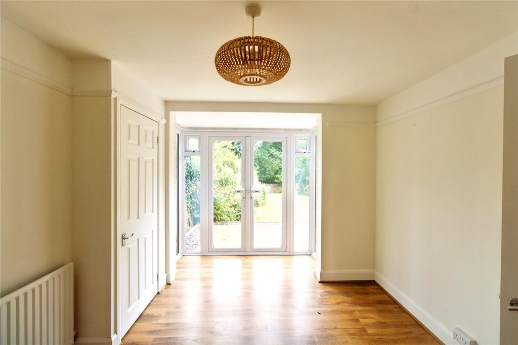 Property photo 2 of 19 Picture No. 03