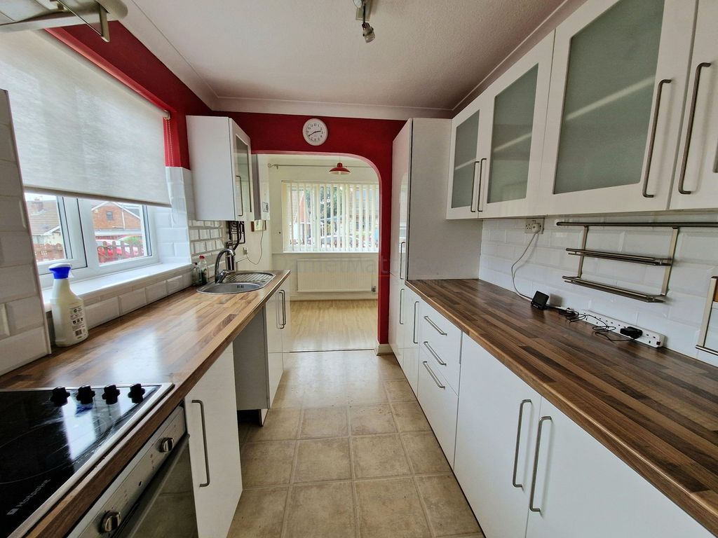 Property photo 3 of 7 Kitchen/Diner