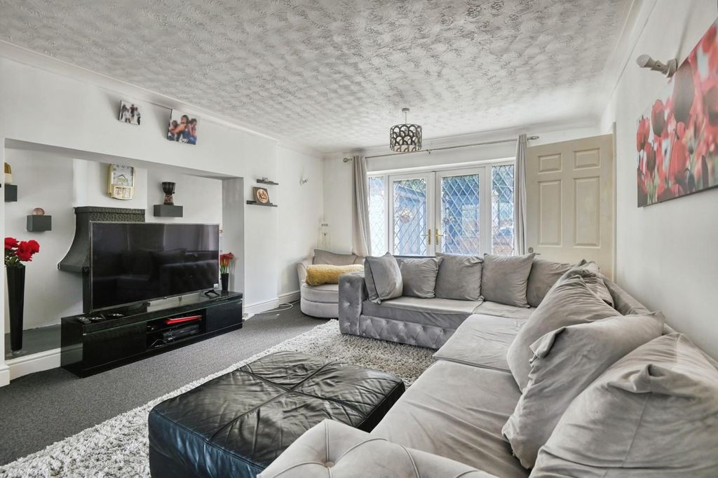 Property photo 2 of 26 2Gle1.Jpg