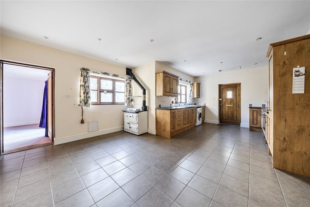 Property photo 3 of 12 Kitchen