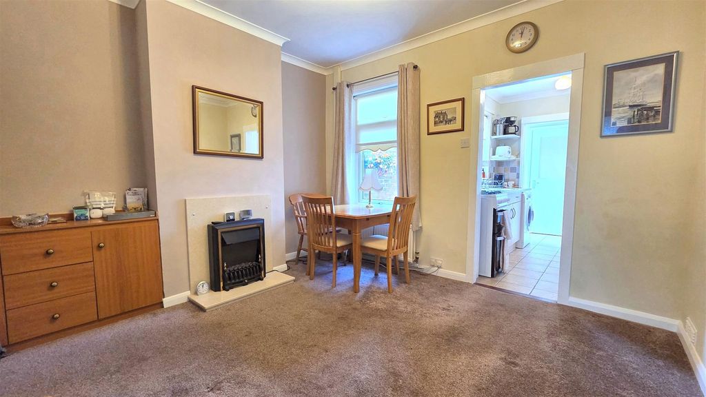 Property photo 3 of 12 Dining Room