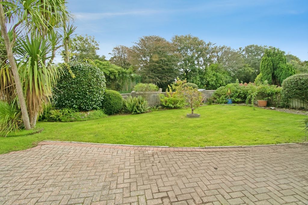 Property photo 3 of 39 Pbox-Img.Jpg