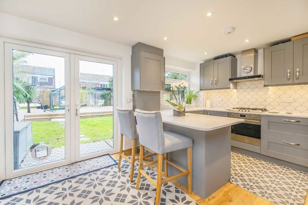 Property photo 3 of 7