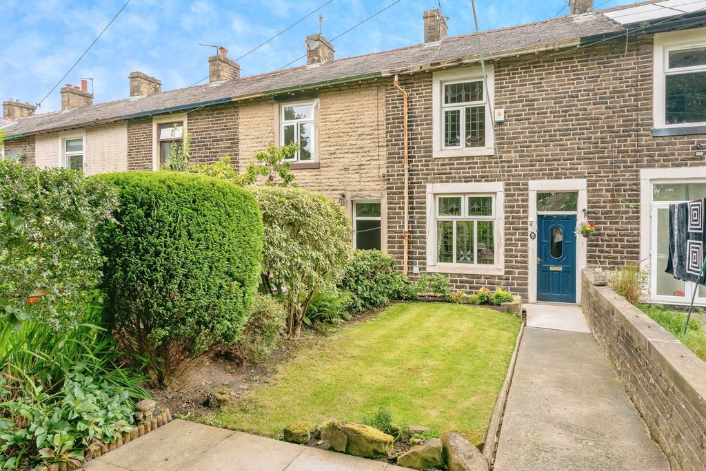 Property photo 1 of 17 External