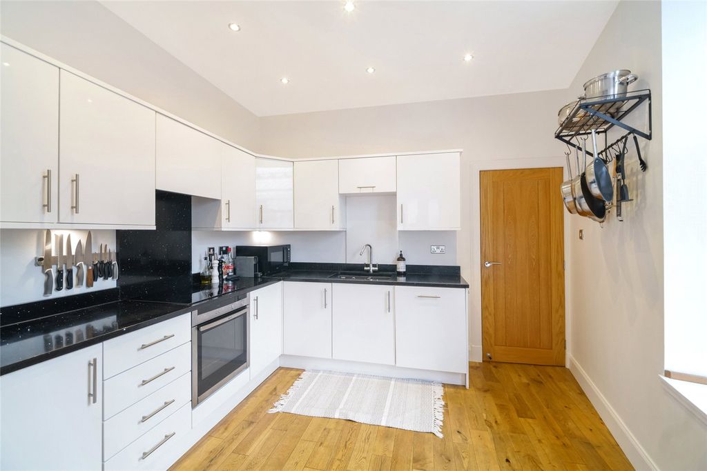 Property photo 3 of 18 Picture No. 11