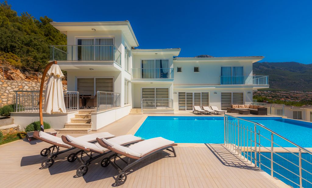 Property photo 2 of 13 Luxury 6-Bed Ovacik Villa - Lots Of Outdoor Living Space