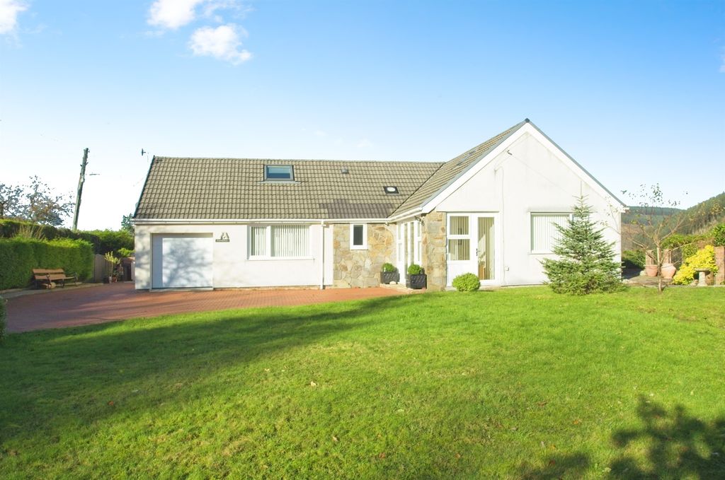 Property photo 1 of 34