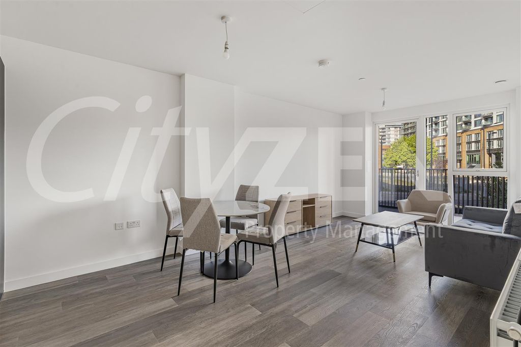 Property photo 1 of 25 Reception