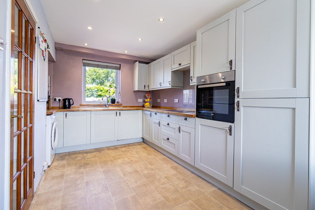 Property photo 2 of 29 42602710